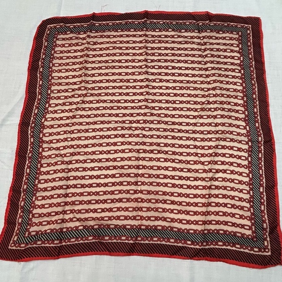 None Accessories - Vintage Red and White Chain Pattern Scarf